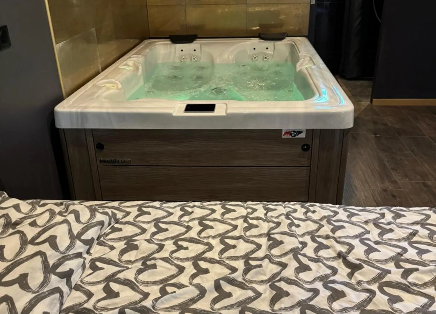 Love Room Villa Rhona Avec Jacuzzi Caderousse Apartment