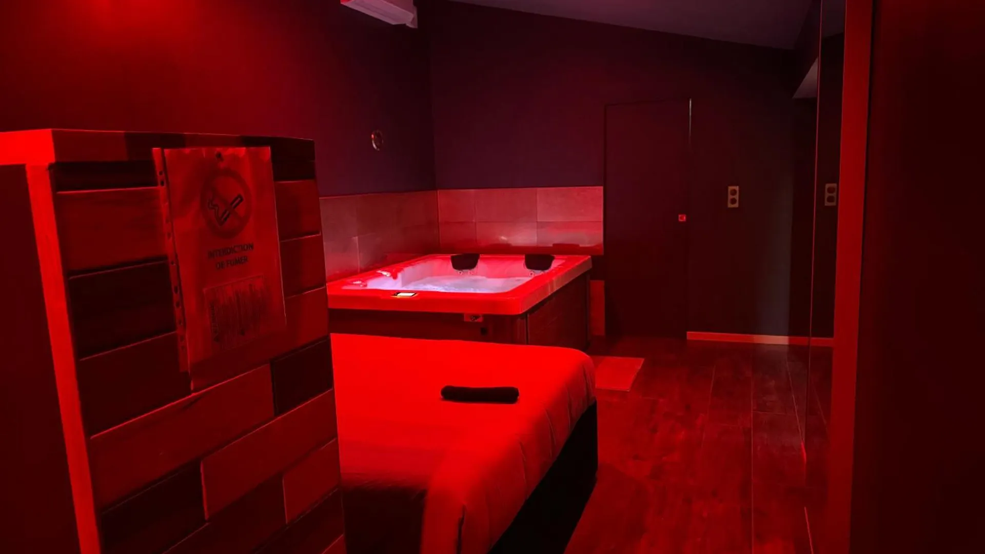 Love Room Villa Rhona Avec Jacuzzi Caderousse Apartment