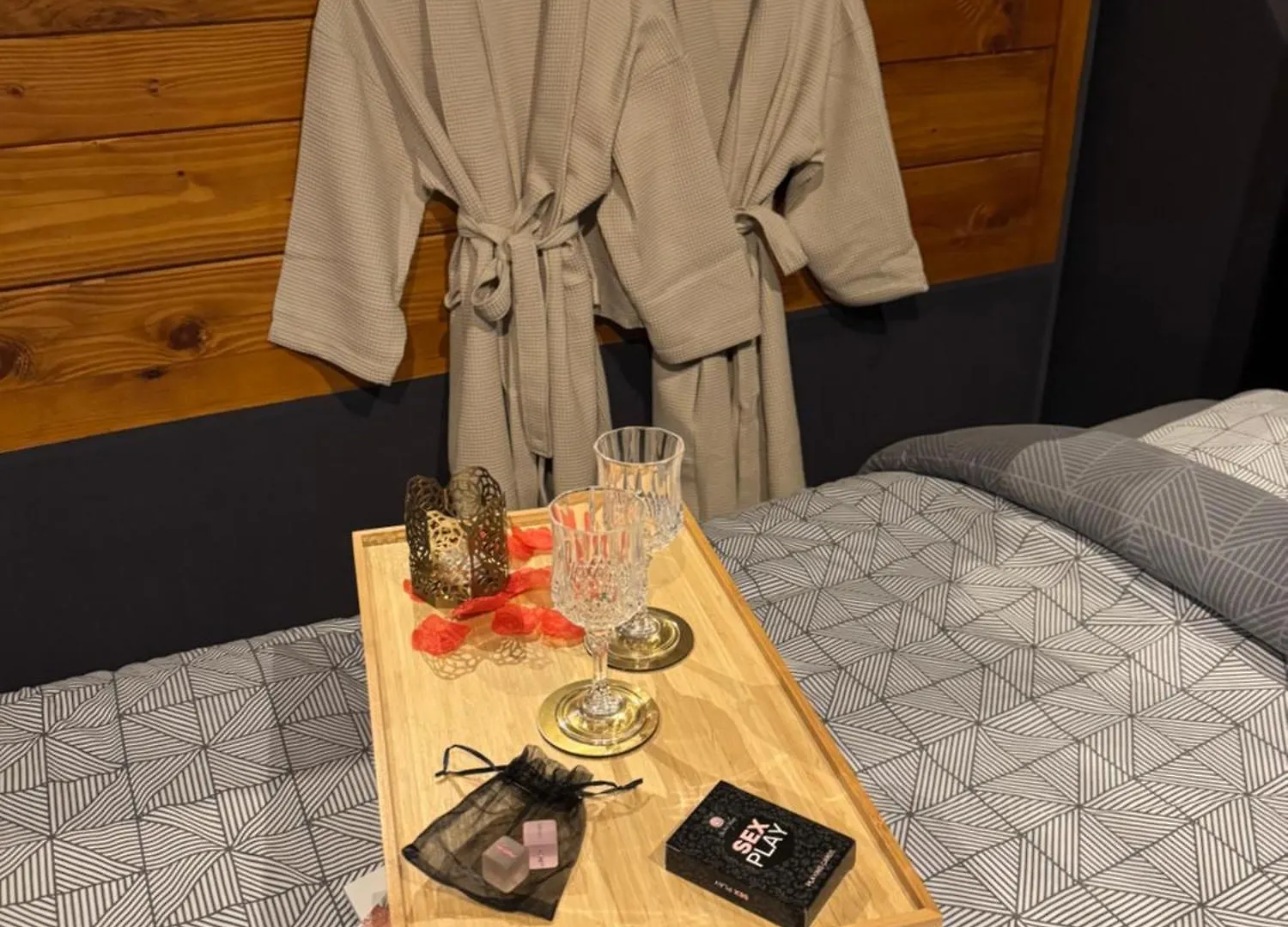 Love Room Villa Rhona Avec Jacuzzi Caderousse
